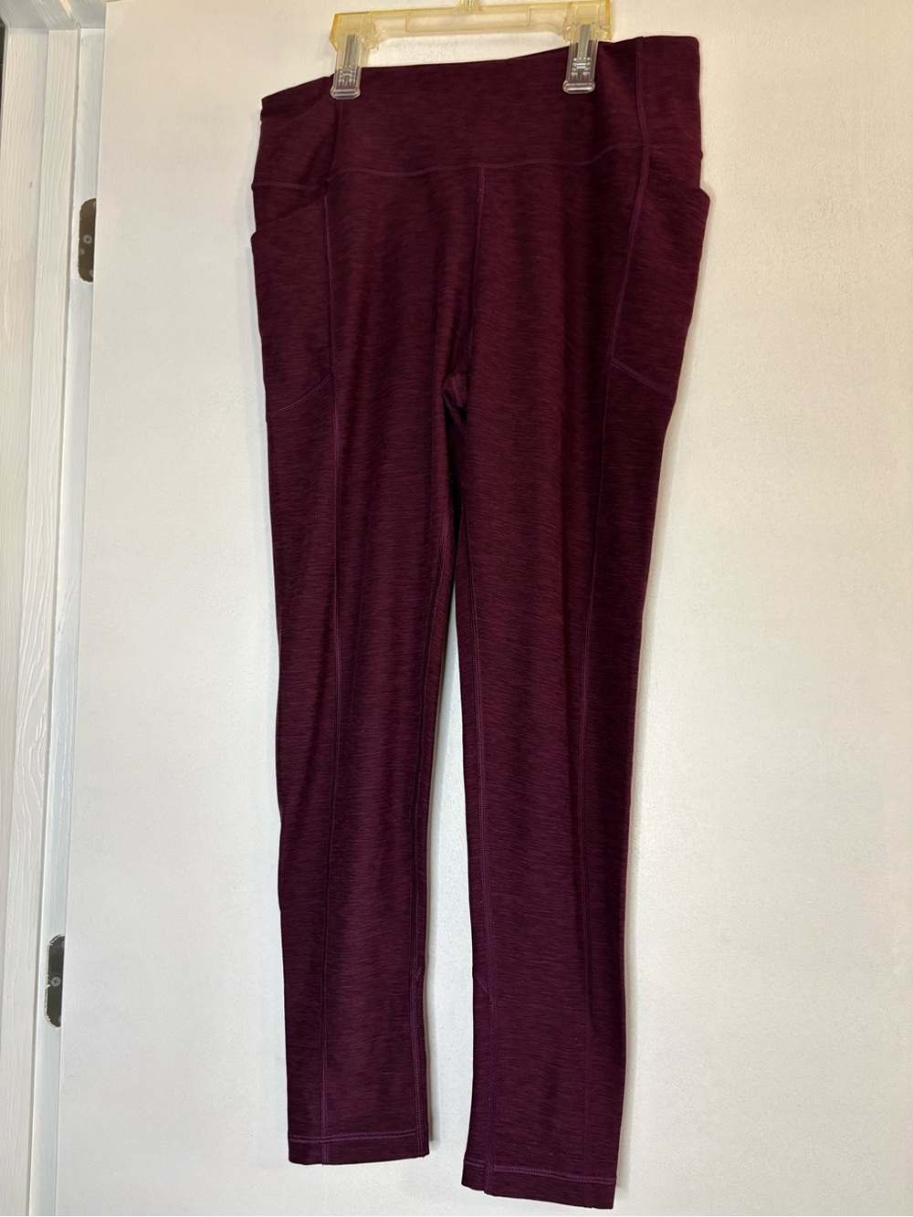 Victoria's Secret Plum Performance Leggings